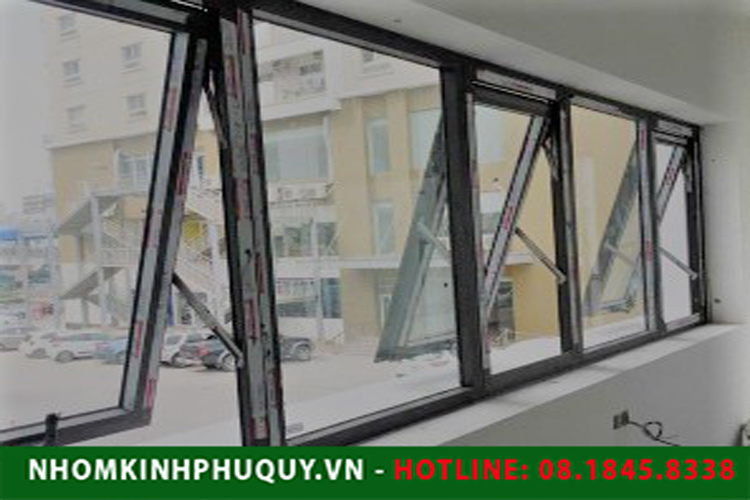Cửa sổ mở hất 3 cánh nhôm Xingfa 4