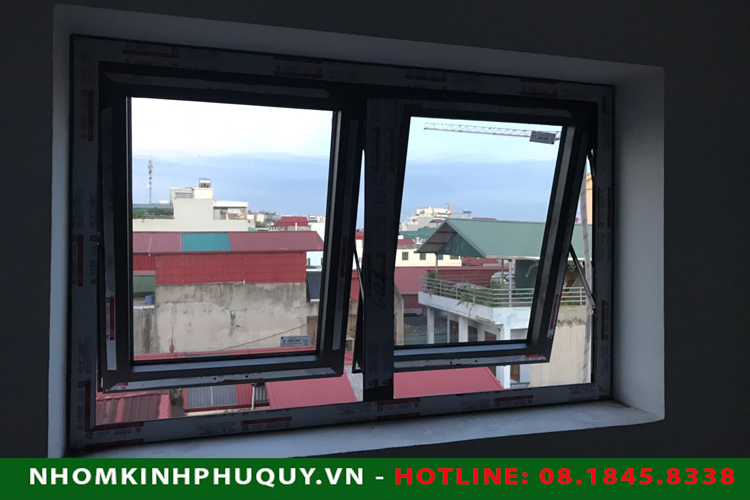 Cửa sổ mở hất 2 cánh nhôm Xingfa 1