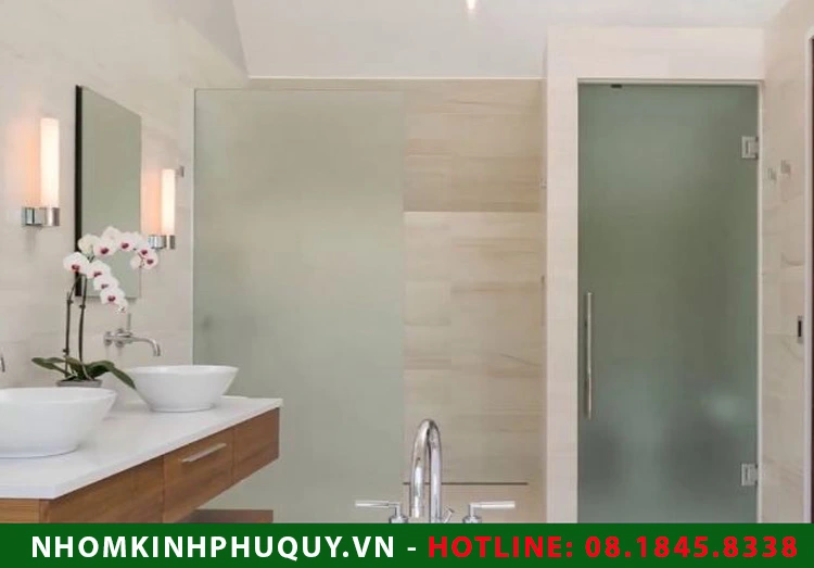 Vách ngăn phòng tắm 1