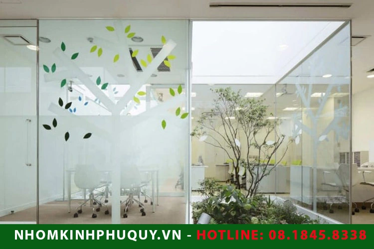 Ưu nhược điểm của kính cường lực phun cát 1