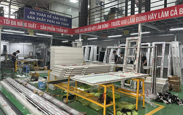 Phú Quý – Xưởng sản xuất cửa nhôm kính uy tín cho thợ và đại lý 1